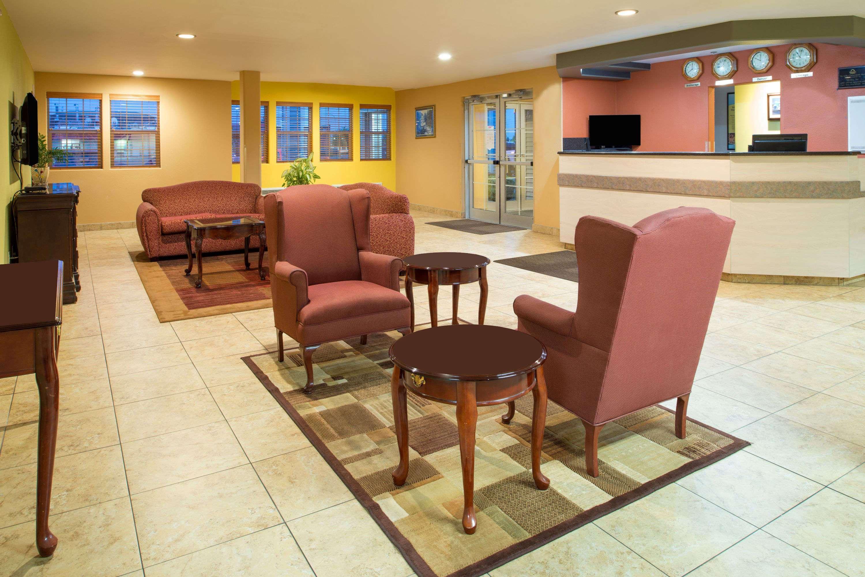 Days Inn & Suites By Wyndham Spokane Airport Airway Heights Exterior photo