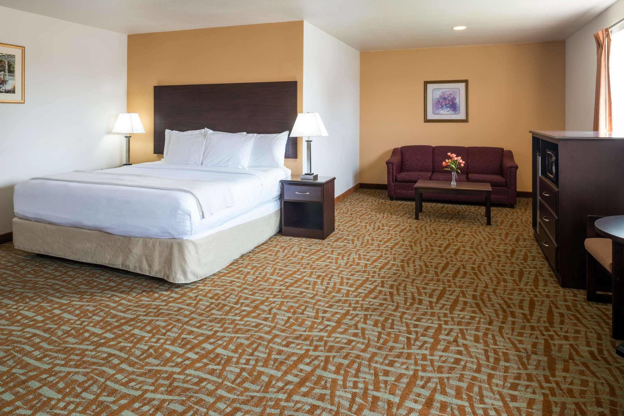 Days Inn & Suites By Wyndham Spokane Airport Airway Heights Exterior photo